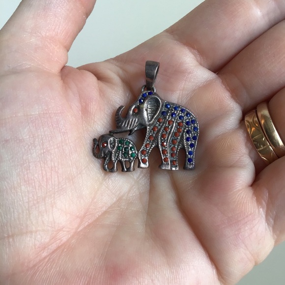 Sterling Silver ELEPHANT with BABY PENDANT - Picture 3 of 10